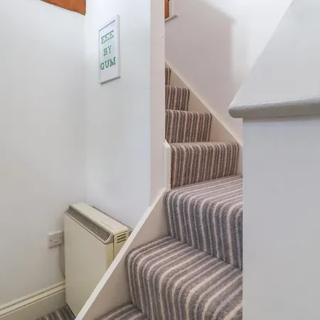 Battery Barn بيت للعطل سكيبتون