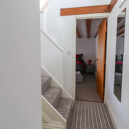 بيت للعطل Battery Barn *